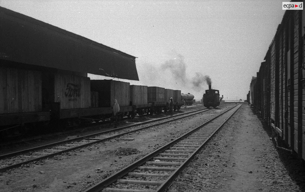 Locomotive à la gare de Djibouti en 1947