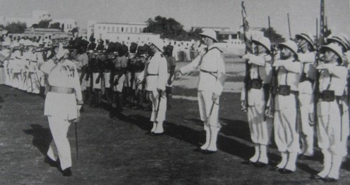 Legentilhomme devant ses troupes en 1940.